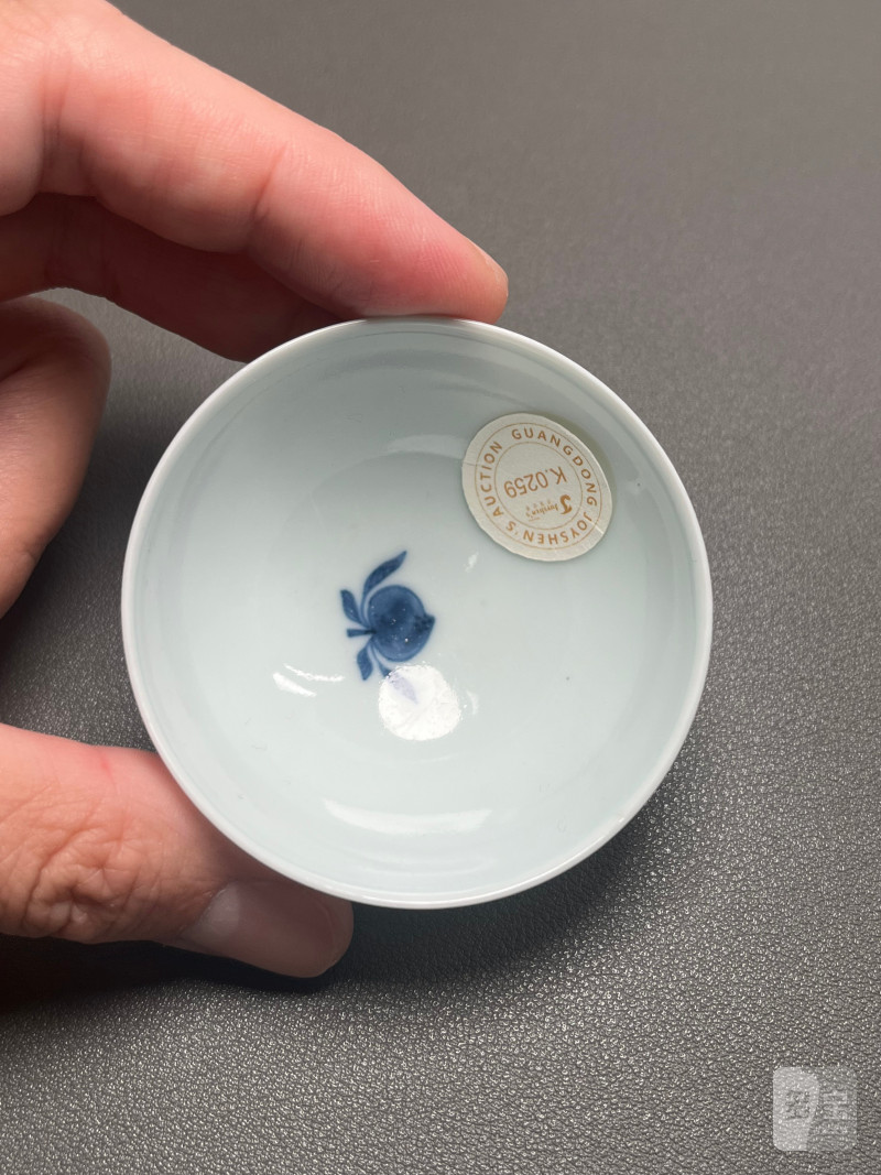 清雍正  青花内折枝桃实纹小杯（一对） - 图12